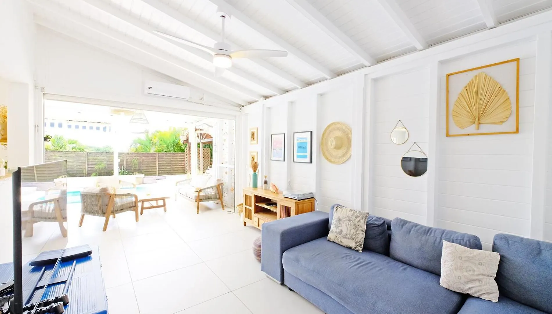 לה גוסייר Oasis De Tranquillite, Villa Lupio