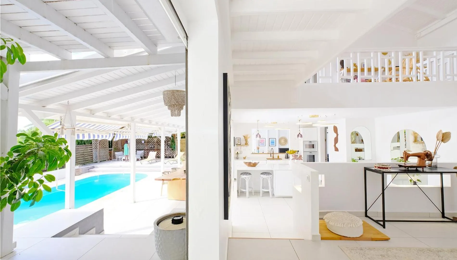 לה גוסייר Oasis De Tranquillite, Villa Lupio לה גוסייר